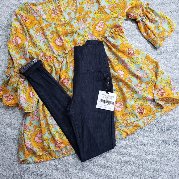 Agnes & Dora Pants - Denim Knit Jeggings by Agnes & Dora